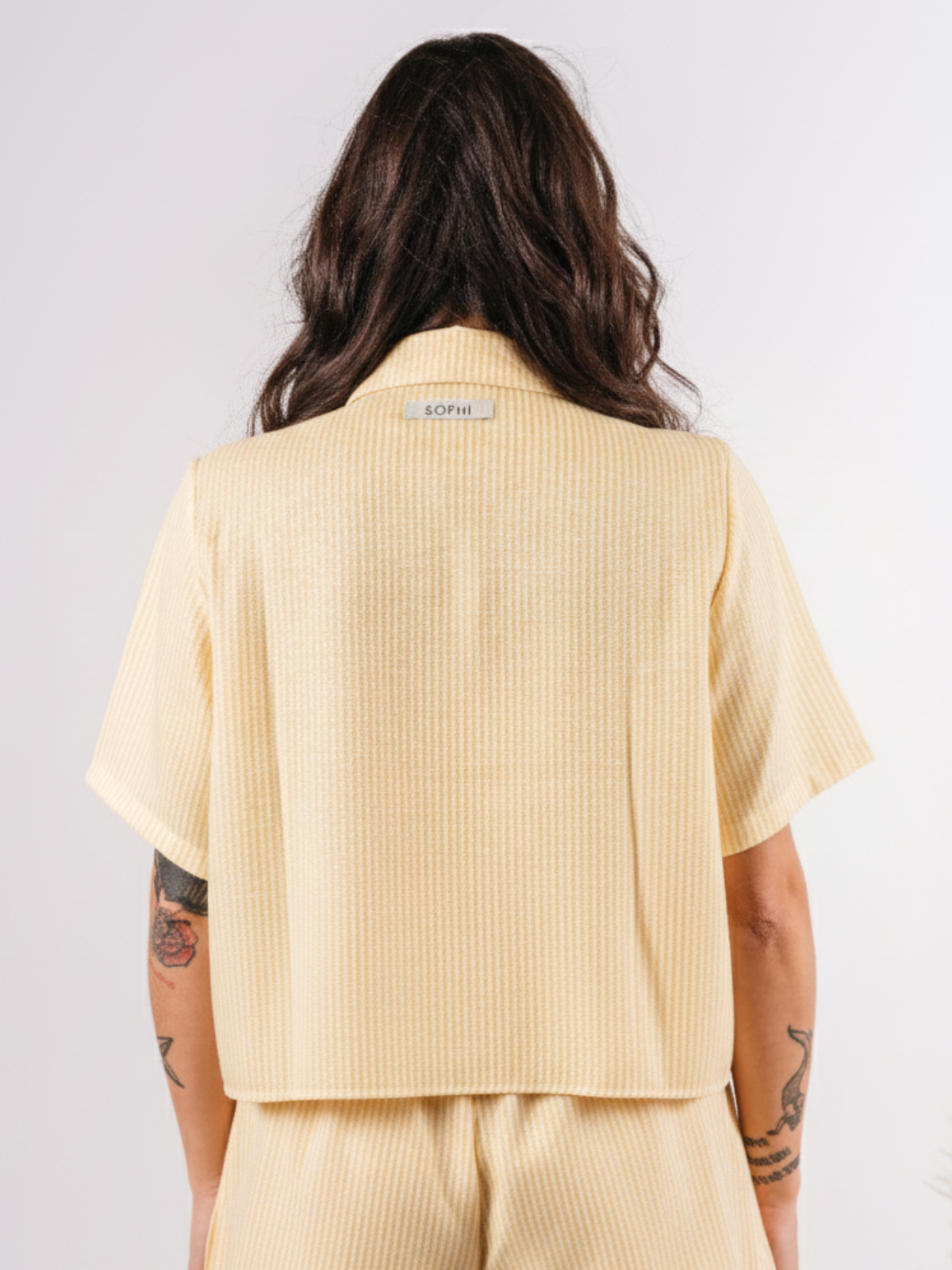 Melissa, camicia crop unisex in cotone righe