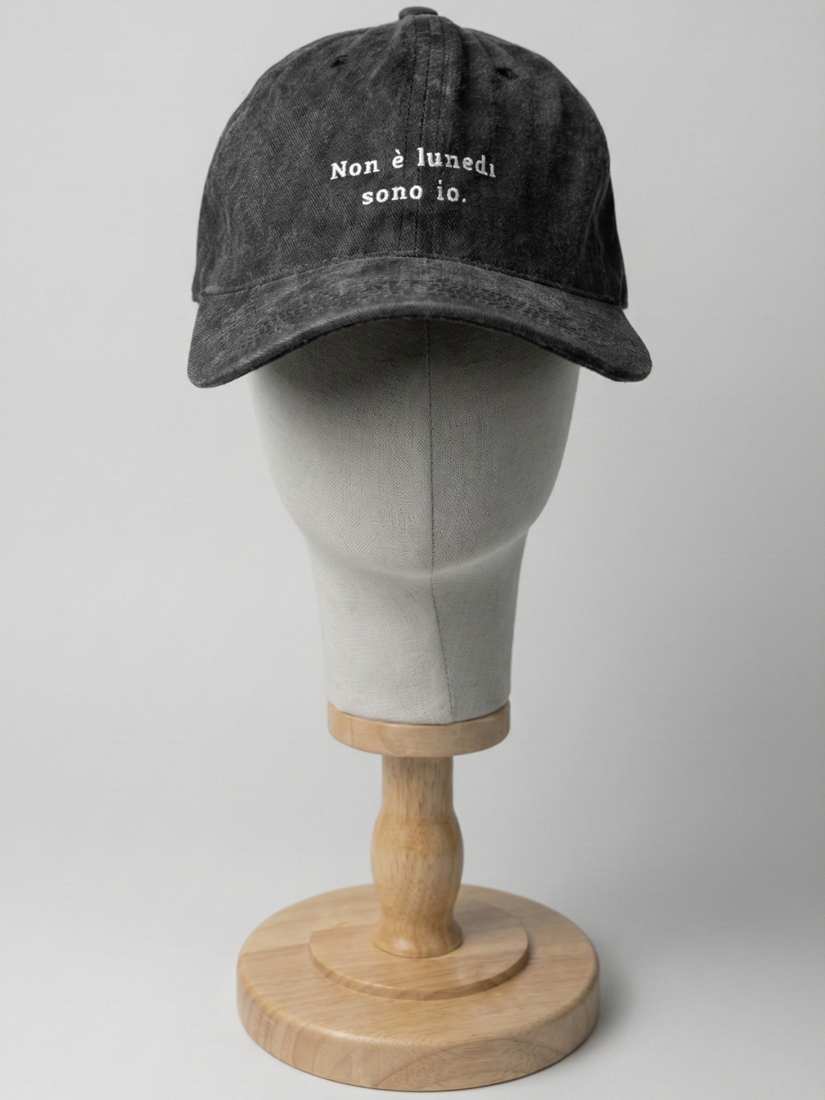 Non è lunedì - Cappello Baseball