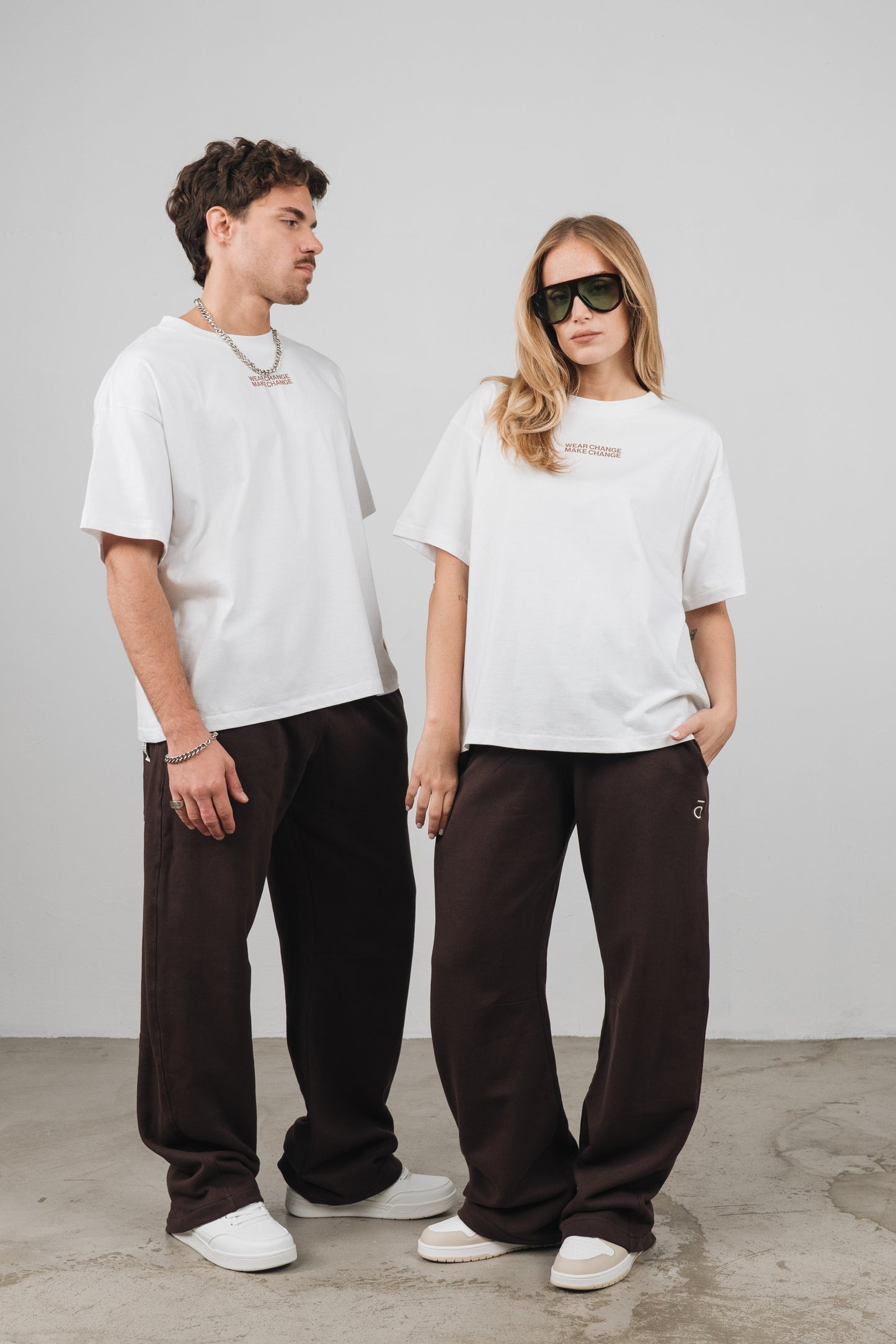 Sequoia - T-shirt Oversize Bianca e marrone