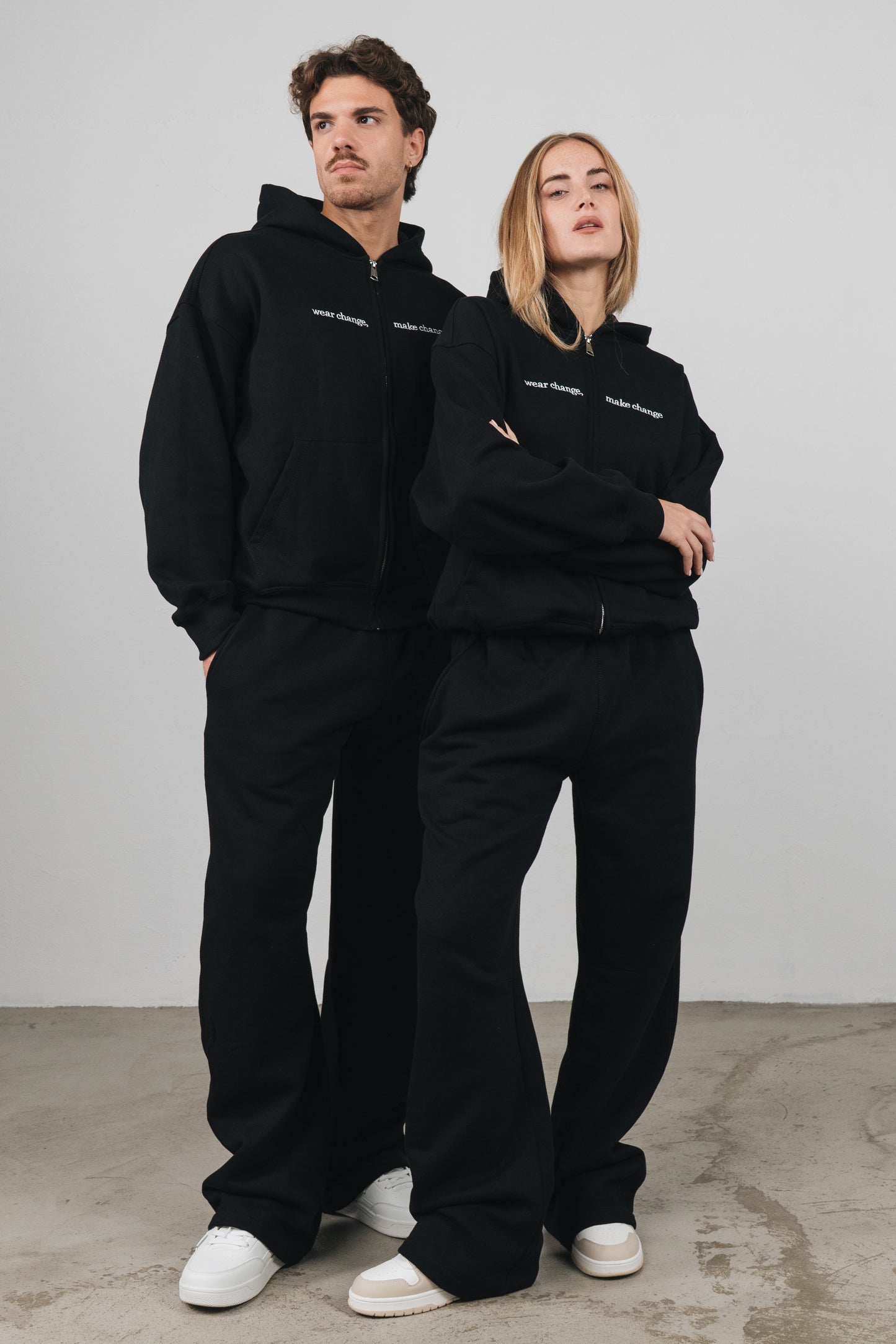 Tuia - Felpa con zip Unisex Nera